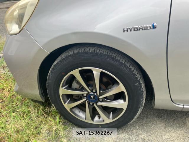 Toyota AQUA 2013-01 8658019-7