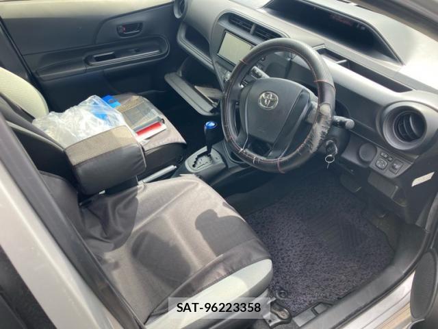 Toyota AQUA 2017-07 8658002-10