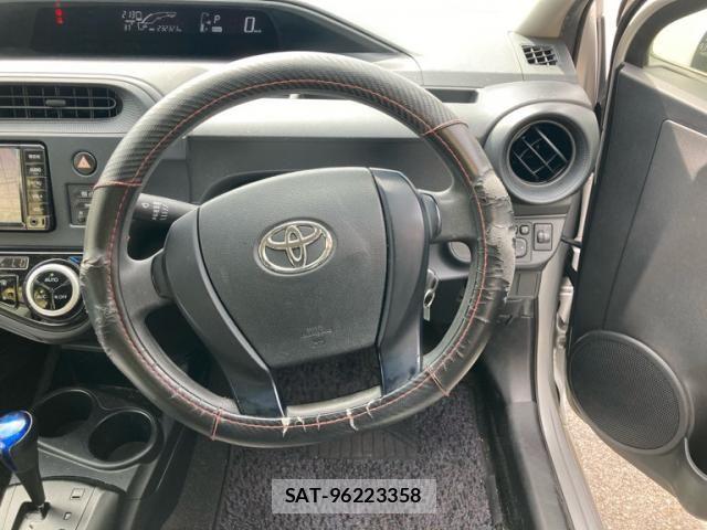Toyota AQUA 2017-07 8658002-16