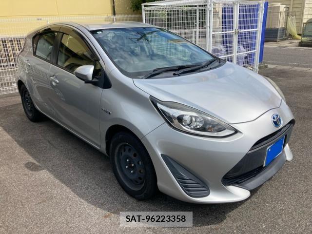 Toyota AQUA 2017-07 8658002-1