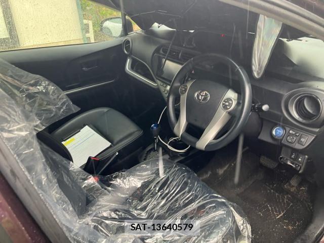 Toyota AQUA 2014-04 8658017-10