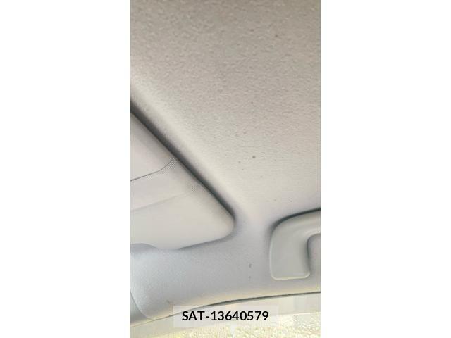 Toyota AQUA 2014-04 8658017-23