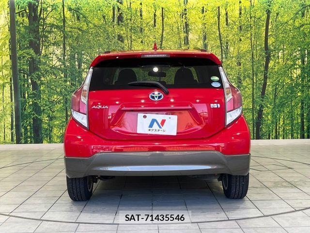 Toyota AQUA 2015-09 8657993-14