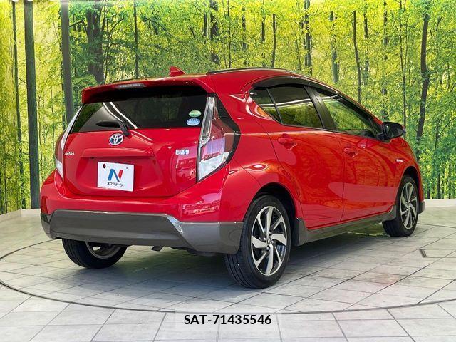 Toyota AQUA 2015-09 8657993-16