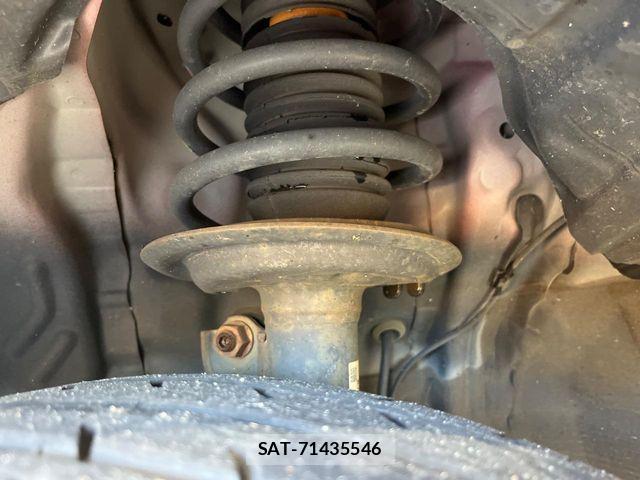Toyota AQUA 2015-09 8657993-19