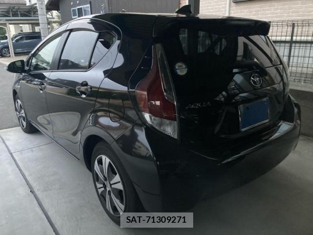 Toyota AQUA 2015-03 8658007-3