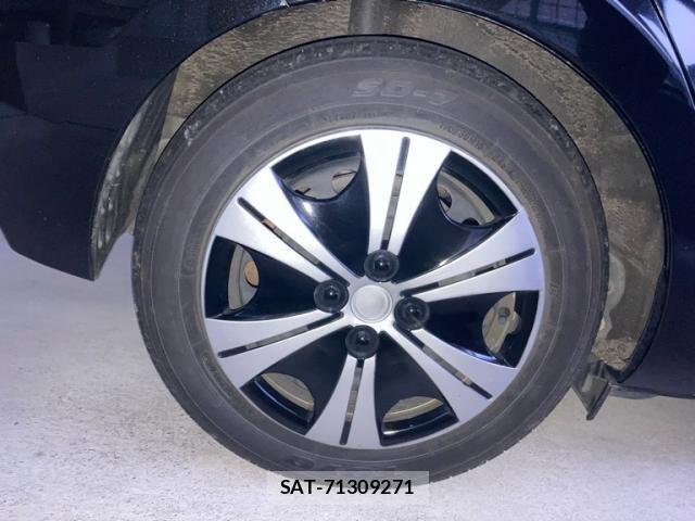 Toyota AQUA 2015-03 8658007-5