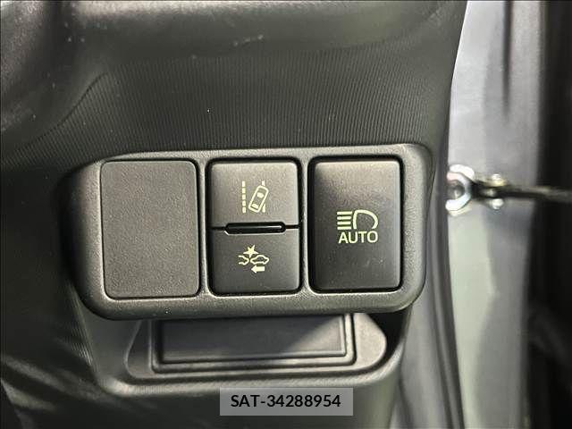Toyota AQUA 2016-07 8657970-27