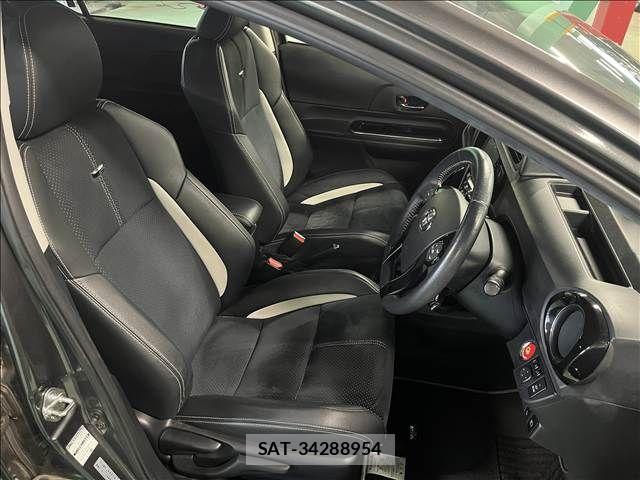 Toyota AQUA 2016-07 8657970-3