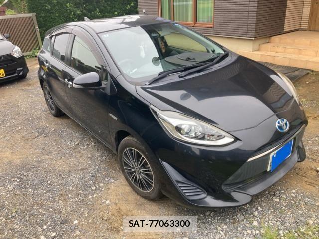Toyota AQUA 2018-03 8657995-0