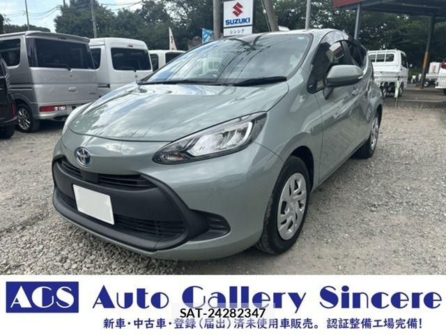 Toyota AQUA 2021-10 8657976-0