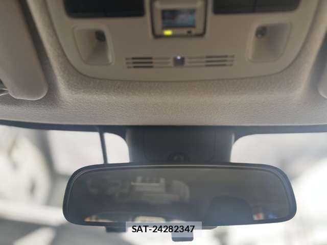 Toyota AQUA 2021-10 8657976-9
