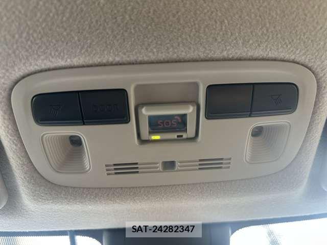 Toyota AQUA 2021-10 8657976-10