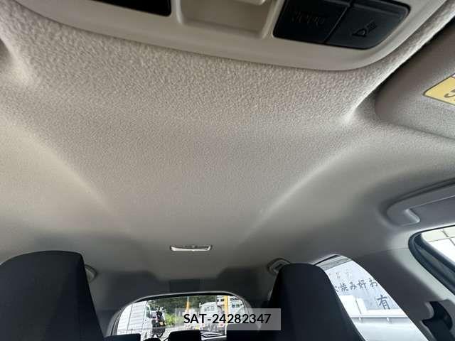 Toyota AQUA 2021-10 8657976-17