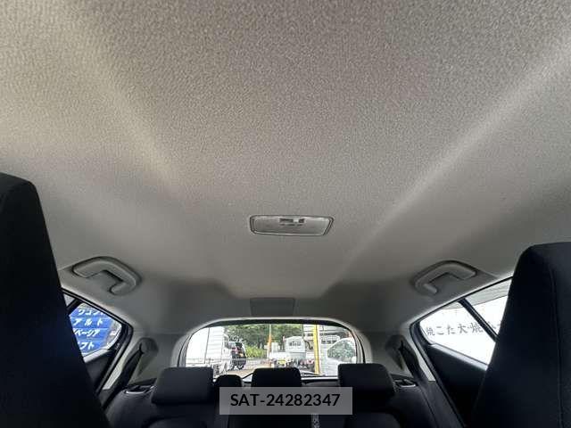 Toyota AQUA 2021-10 8657976-18