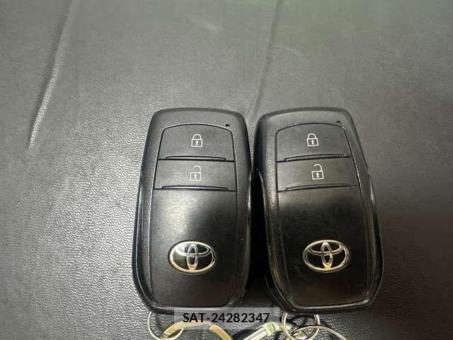 Toyota AQUA 2021-10 8657976-19