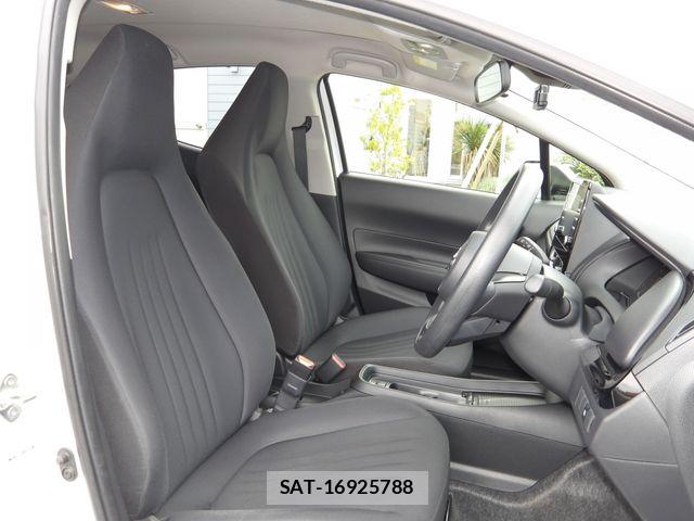Toyota AQUA 2023-07 8665791-17