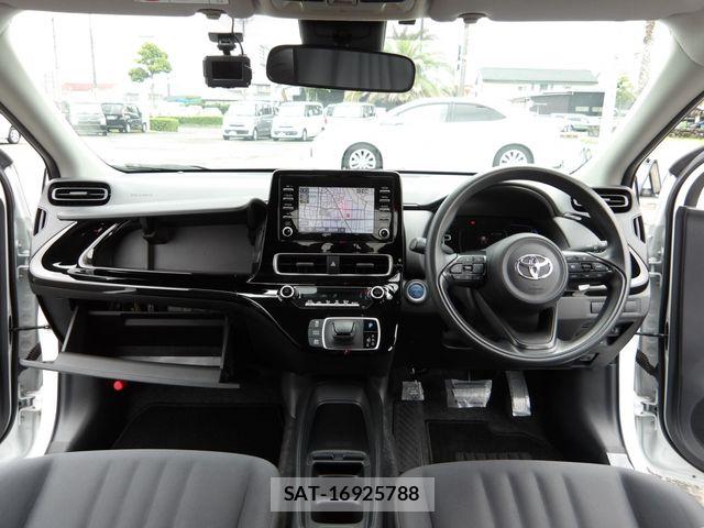 Toyota AQUA 2023-07 8665791-1