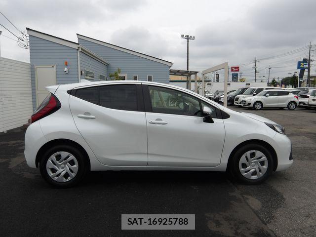 Toyota AQUA 2023-07 8665791-29