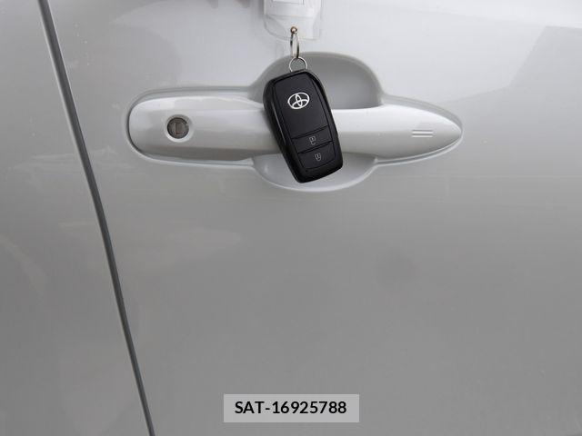 Toyota AQUA 2023-07 8665791-6