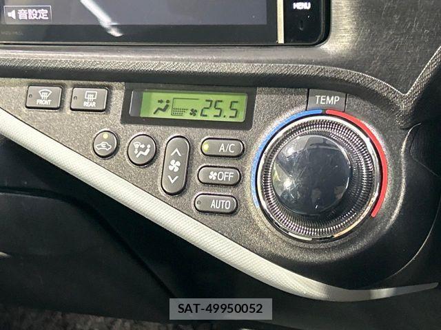 Toyota AQUA 2014-04 8657991-4