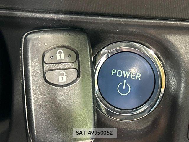 Toyota AQUA 2014-04 8657991-5