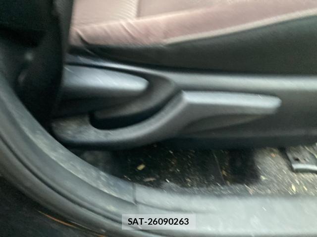 Toyota AQUA 2015-03 8658018-17