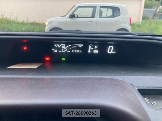 Toyota AQUA 2015-03 8658018-21