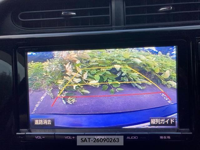 Toyota AQUA 2015-03 8658018-23