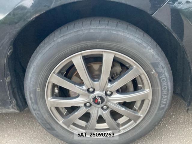 Toyota AQUA 2015-03 8658018-2
