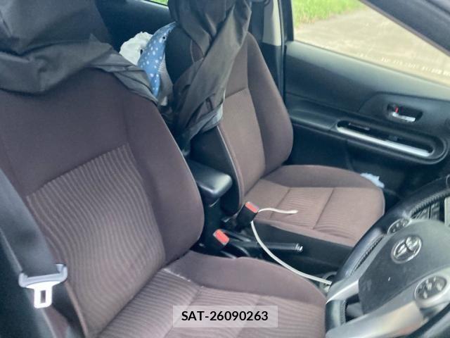 Toyota AQUA 2015-03 8658018-5