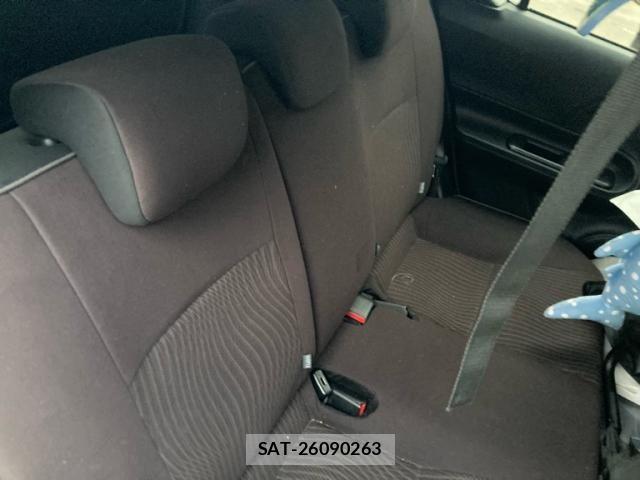 Toyota AQUA 2015-03 8658018-7