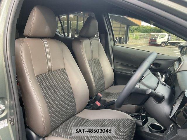 Toyota AQUA 2018-10 8657967-9