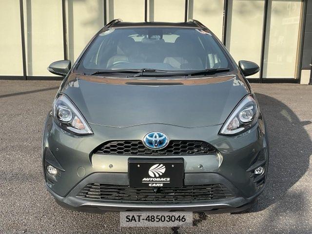 Toyota AQUA 2018-10 8657967-3