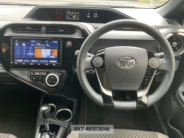 Toyota AQUA 2018-10 8657967-7