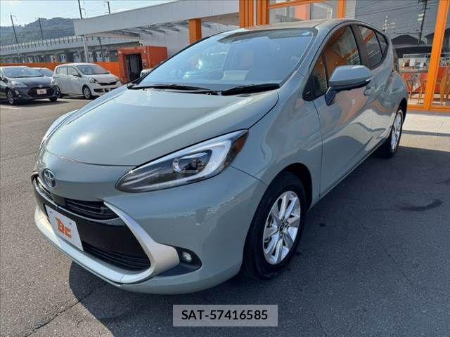 Toyota AQUA 2024-01 8665788-9