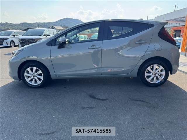 Toyota AQUA 2024-01 8665788-11