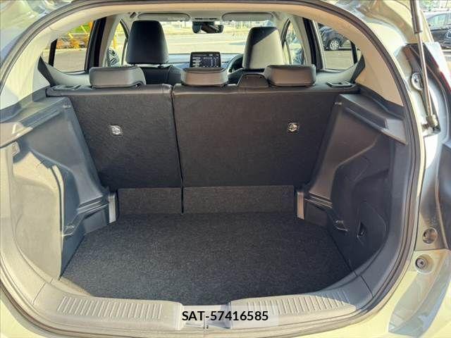 Toyota AQUA 2024-01 8665788-19