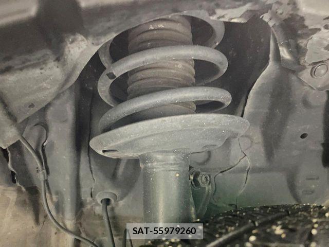 Toyota AQUA 2014-04 8657985-19