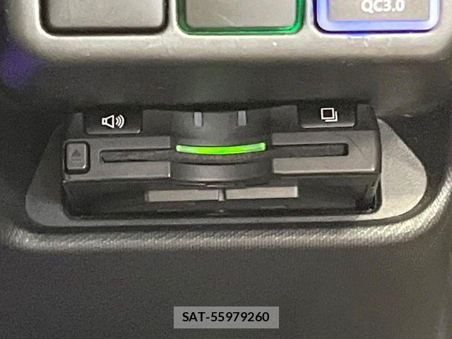 Toyota AQUA 2014-04 8657985-4