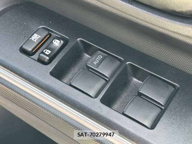 Toyota AQUA 2021-07 8657973-11