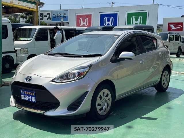 Toyota AQUA 2021-07 8657973-2