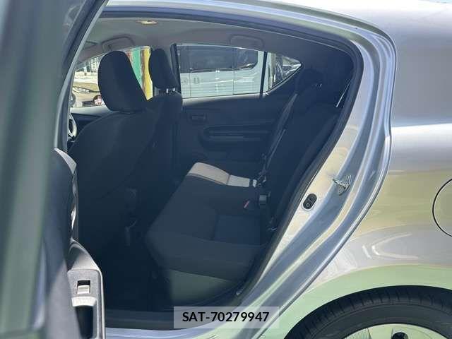 Toyota AQUA 2021-07 8657973-5