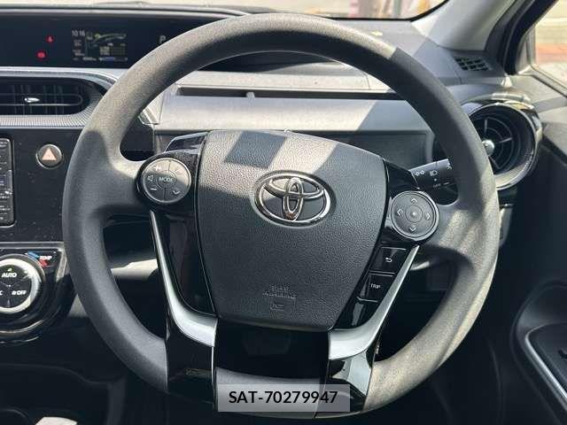 Toyota AQUA 2021-07 8657973-7