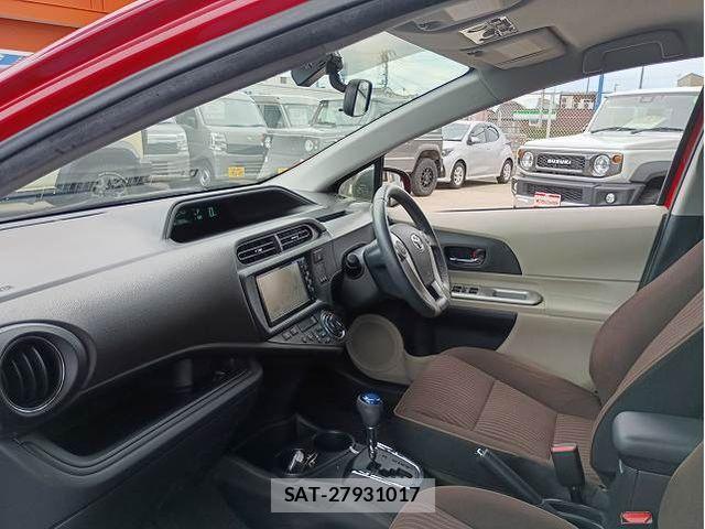 Toyota AQUA 2012-04 8658004-18