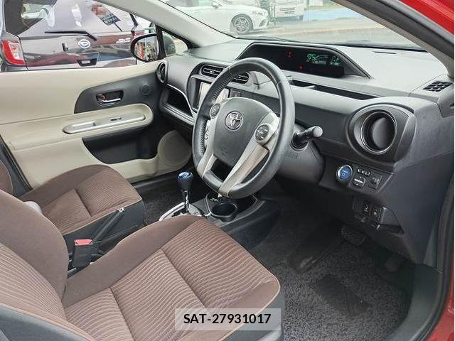 Toyota AQUA 2012-04 8658004-22