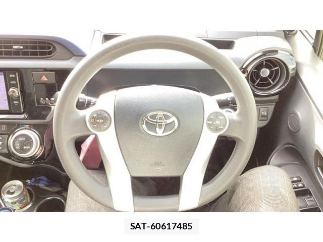 Toyota AQUA 2016-09 8658012-11