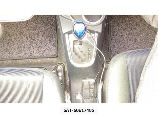 Toyota AQUA 2016-09 8658012-16