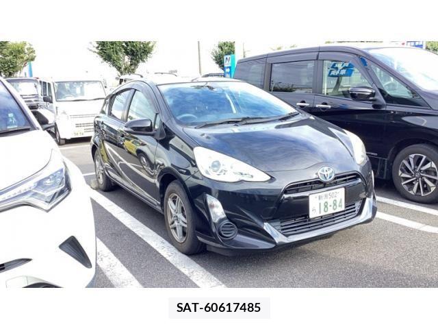 Toyota AQUA 2016-09 8658012-3