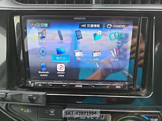 Toyota AQUA 2018-02 8657974-21